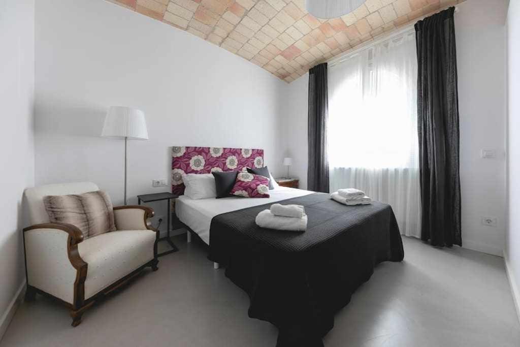 Newly Renovated Room W Pool & Bikeparking خيرونا المظهر الخارجي الصورة