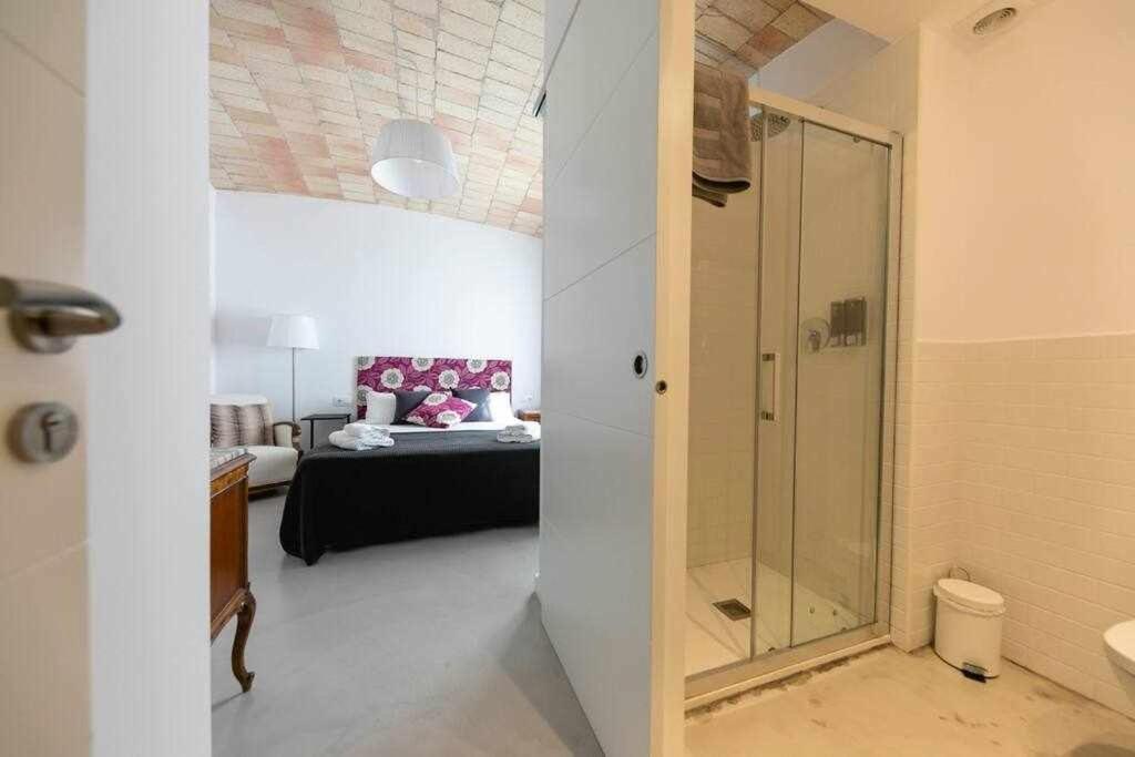Newly Renovated Room W Pool & Bikeparking خيرونا المظهر الخارجي الصورة