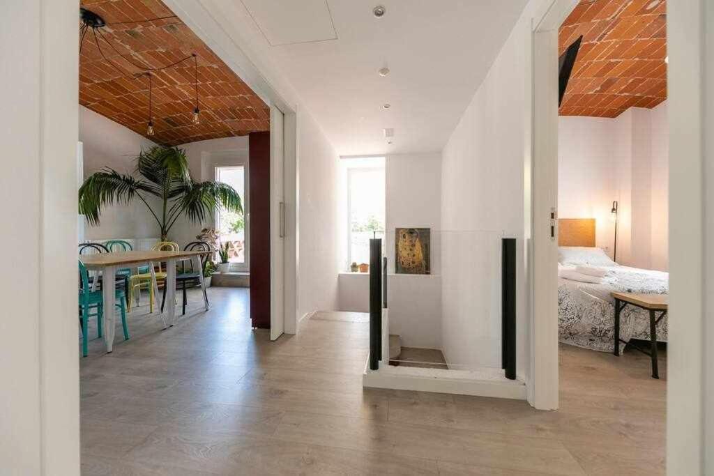 Newly Renovated Room W Pool & Bikeparking خيرونا الغرفة الصورة