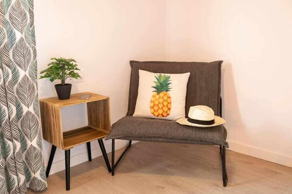 Newly Renovated Room W Pool & Bikeparking خيرونا الغرفة الصورة