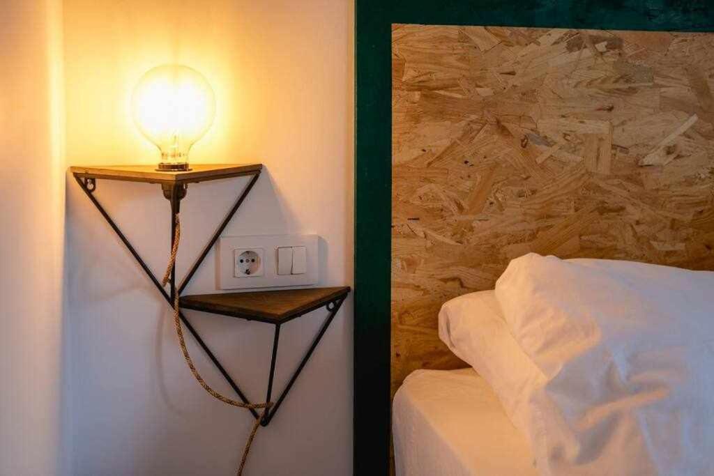 Newly Renovated Room W Pool & Bikeparking خيرونا الغرفة الصورة