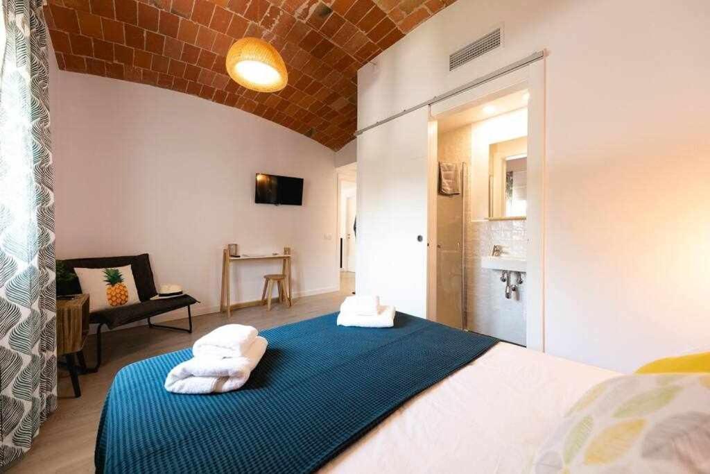 Newly Renovated Room W Pool & Bikeparking خيرونا الغرفة الصورة